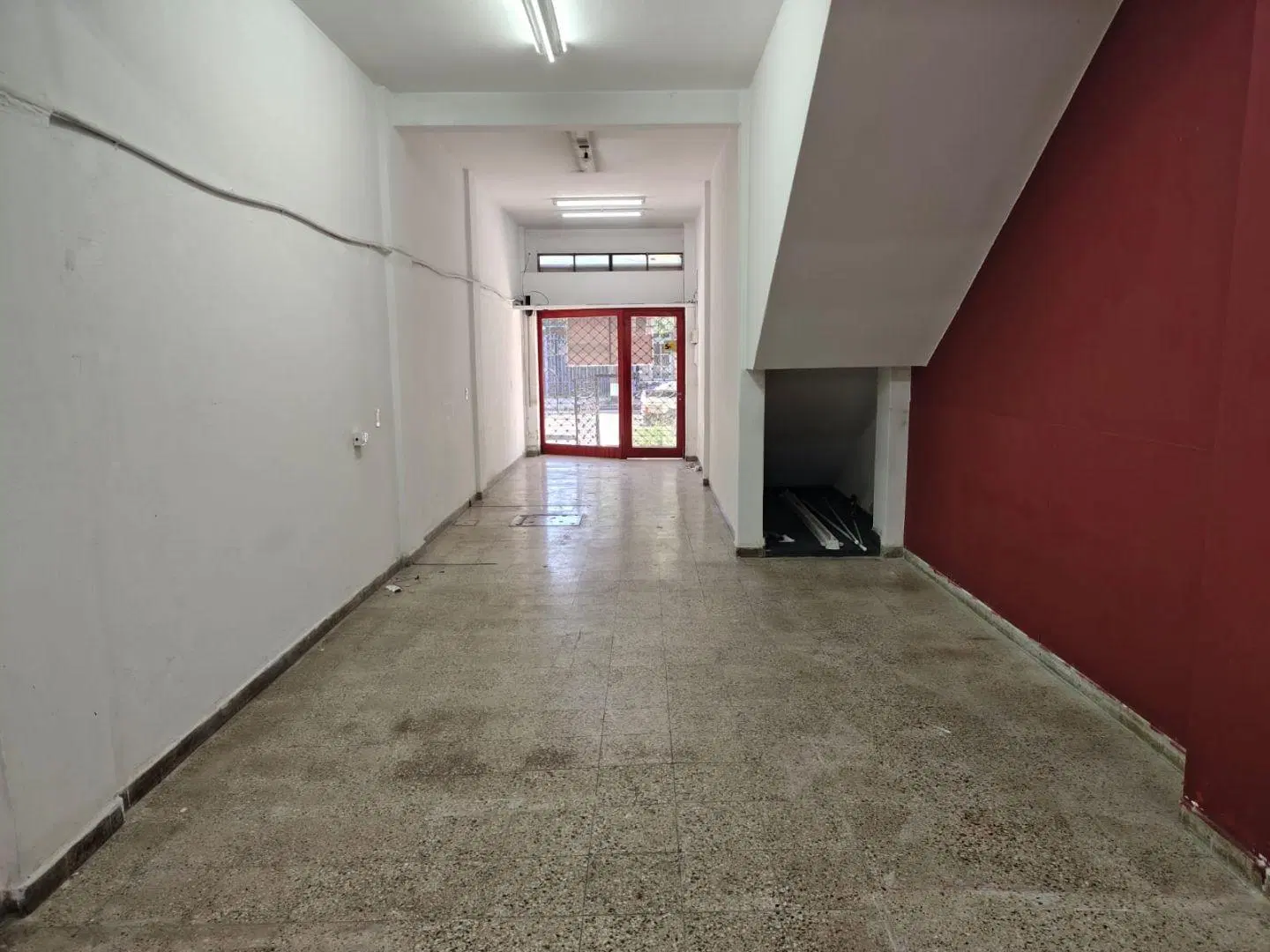 Local . | Av. Lope de Vega al 2500 1