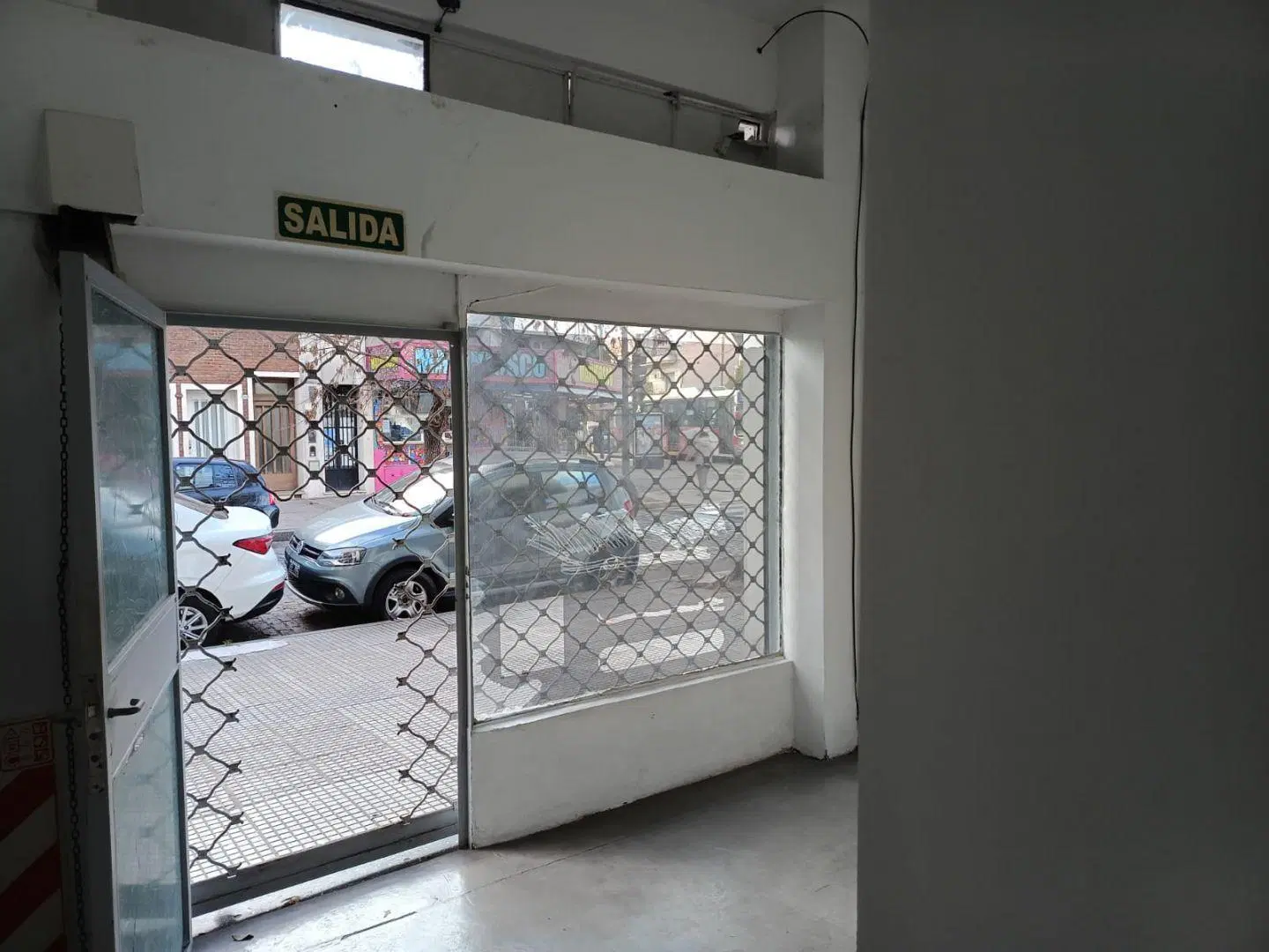 Local . | Bermúdez al 3200 4