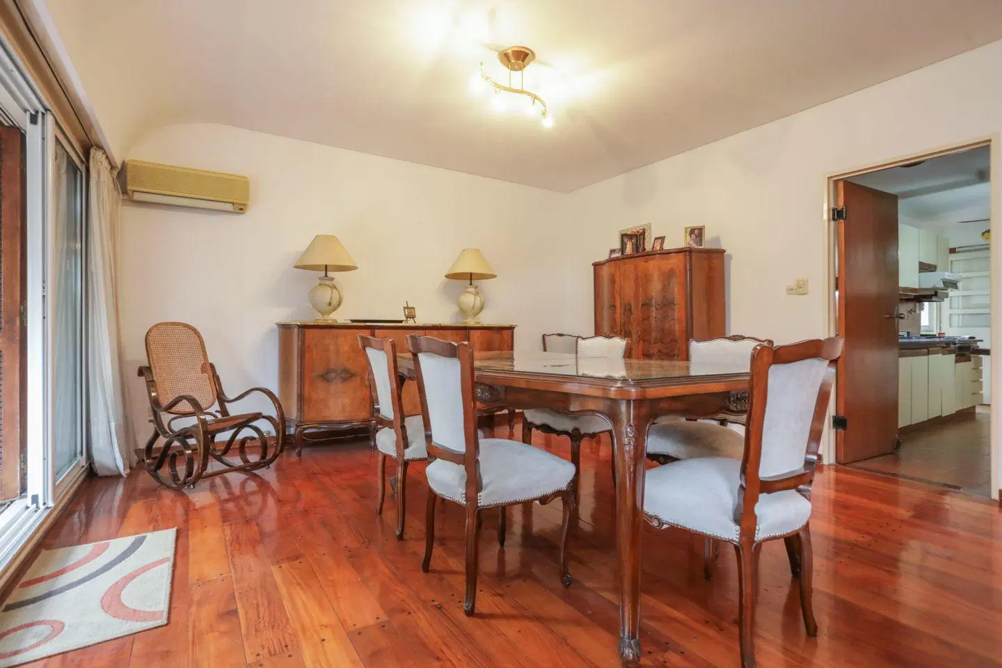 Departamento 4 ambientes. | Chivilcoy al 4400 5