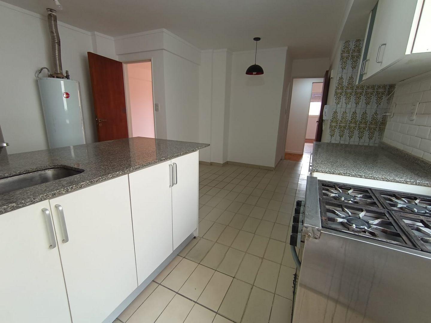 Foto de Departamento 4 ambientes. | Segurola al 3200, imagen 1