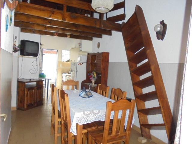Casa 2 Dorm.. | Av Mitre 2663 2
