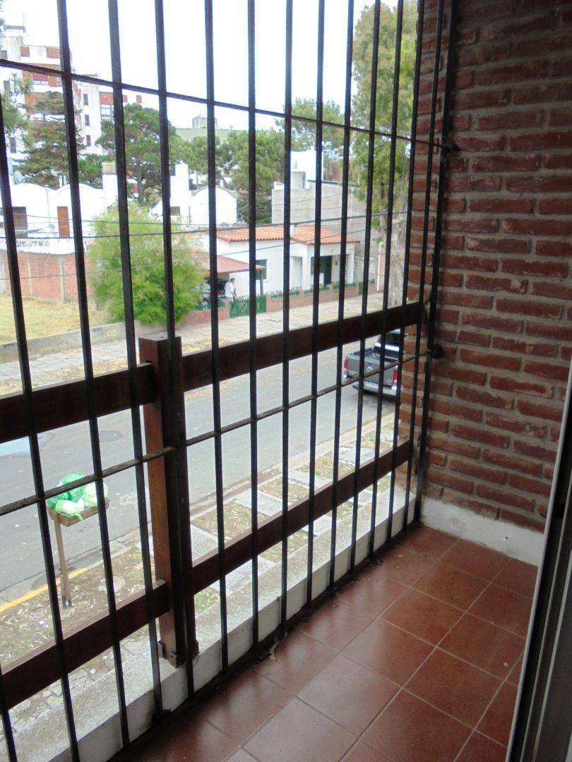 Casa 3 Dorm.. | Diagonal Estrada 249 5