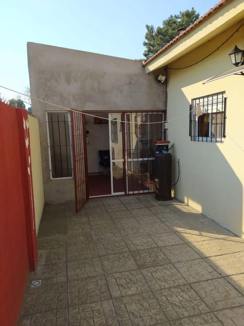Casa 2 Dorm.. | Andrade 855 2