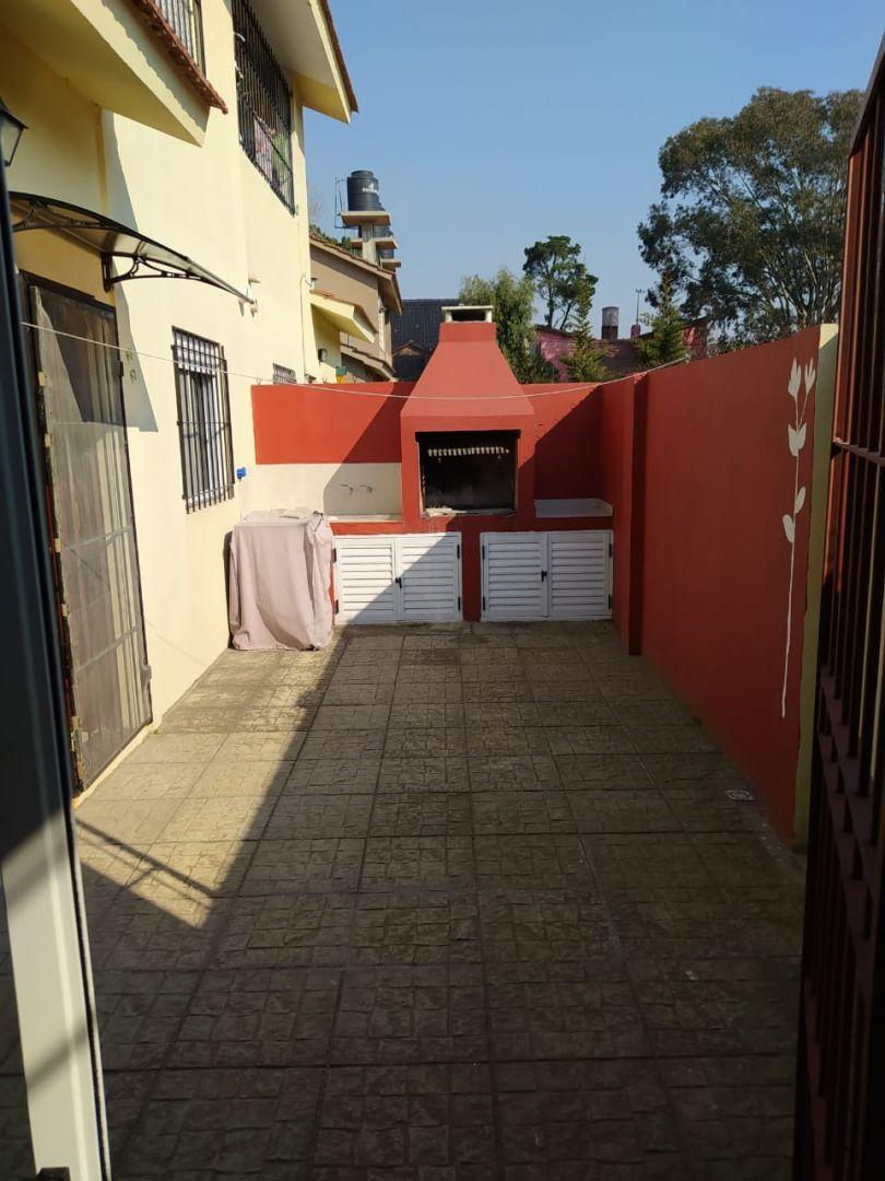 Casa 2 Dorm.. | Andrade 855 4