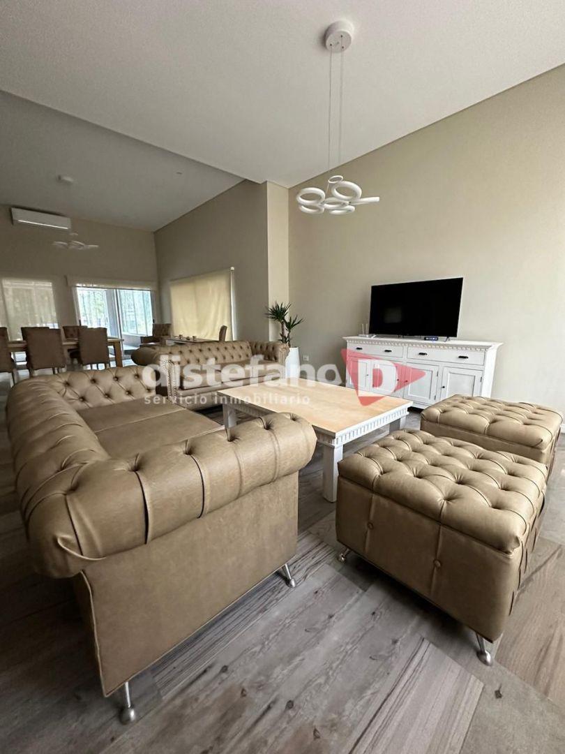 Casa 4 Dorm.. | Residencial 1 324 2