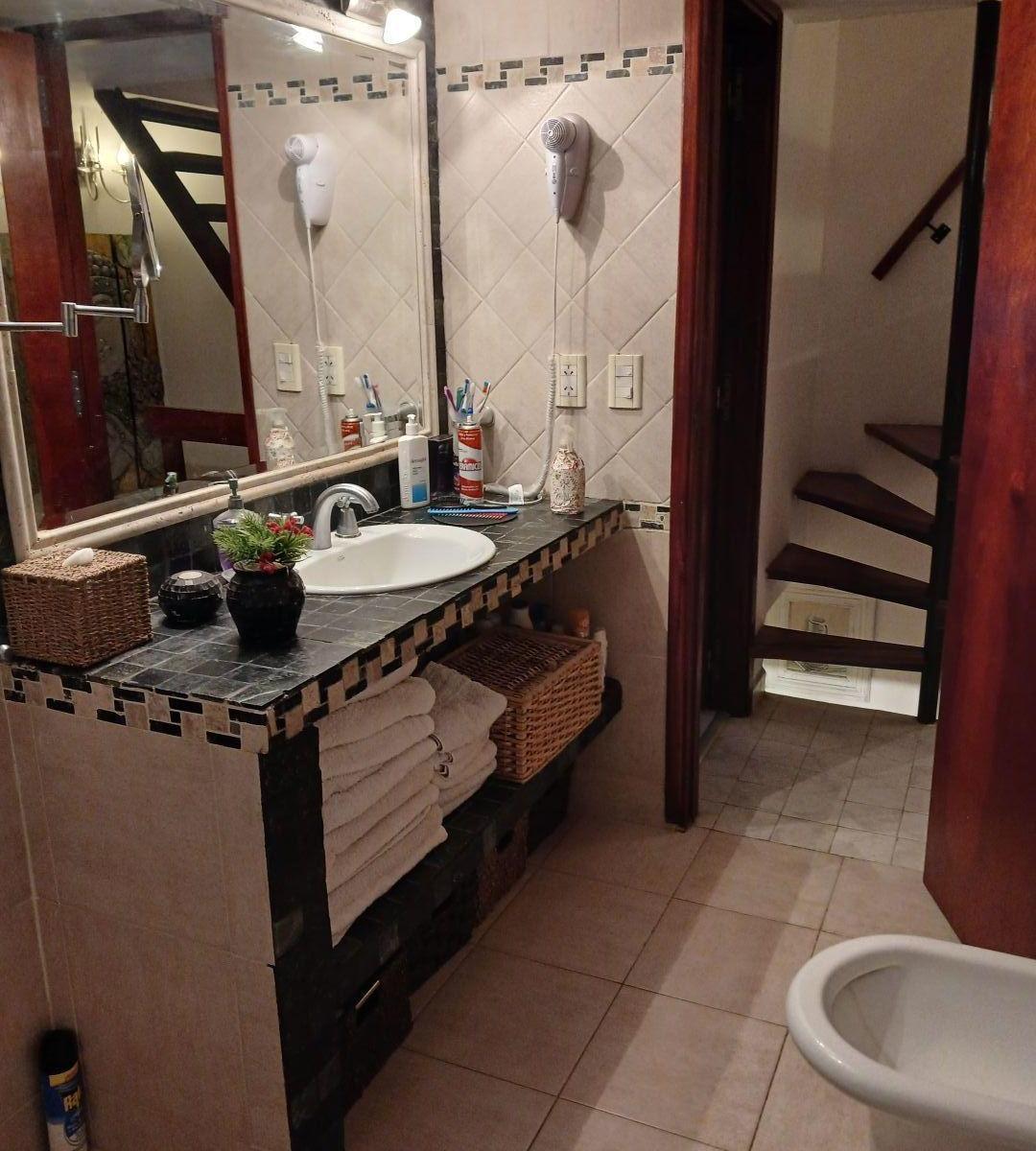 Casa 4 Dorm.. | Hernandez 210 1