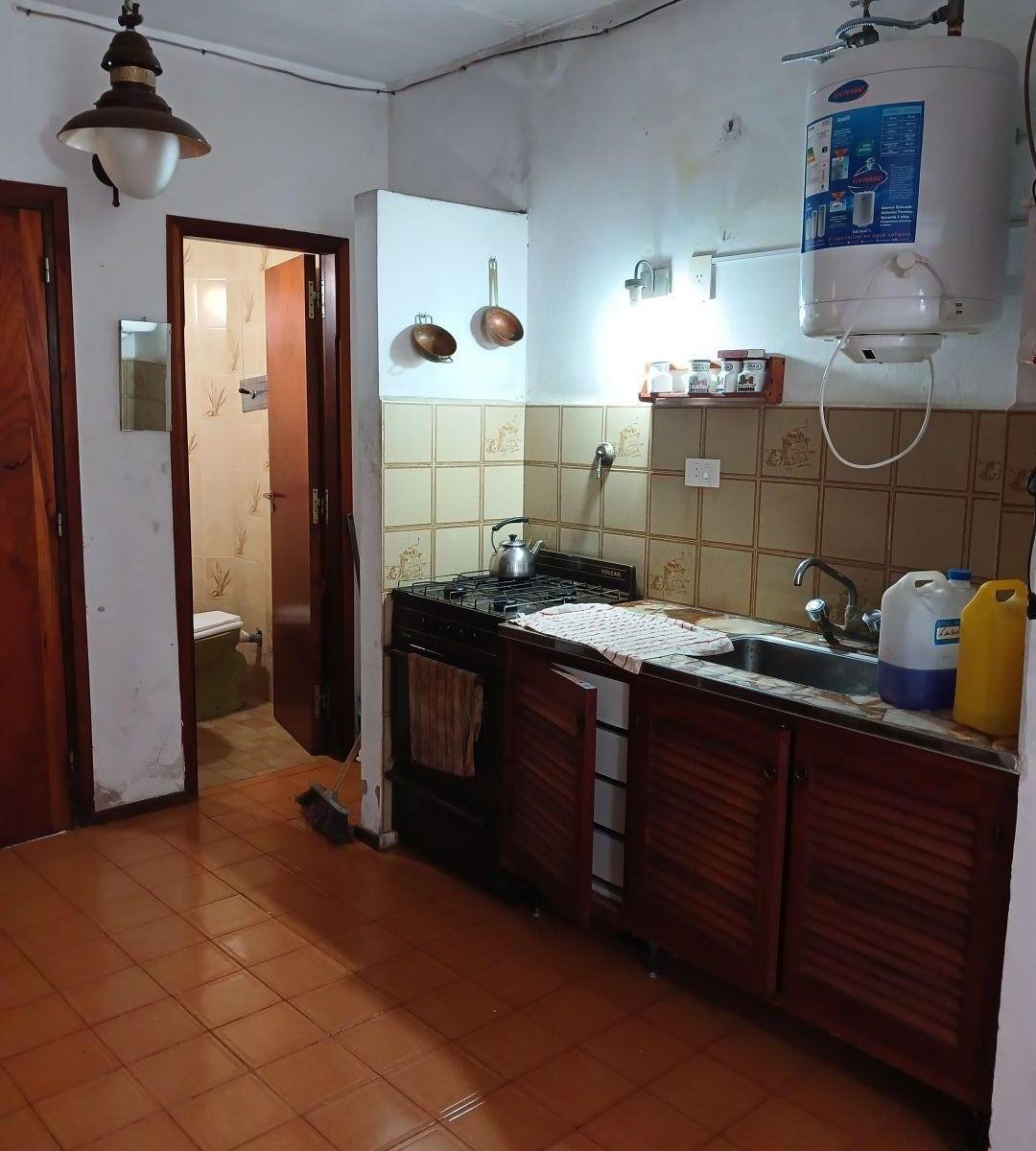 Casa 2 Dorm.. | Hernandez 650 1