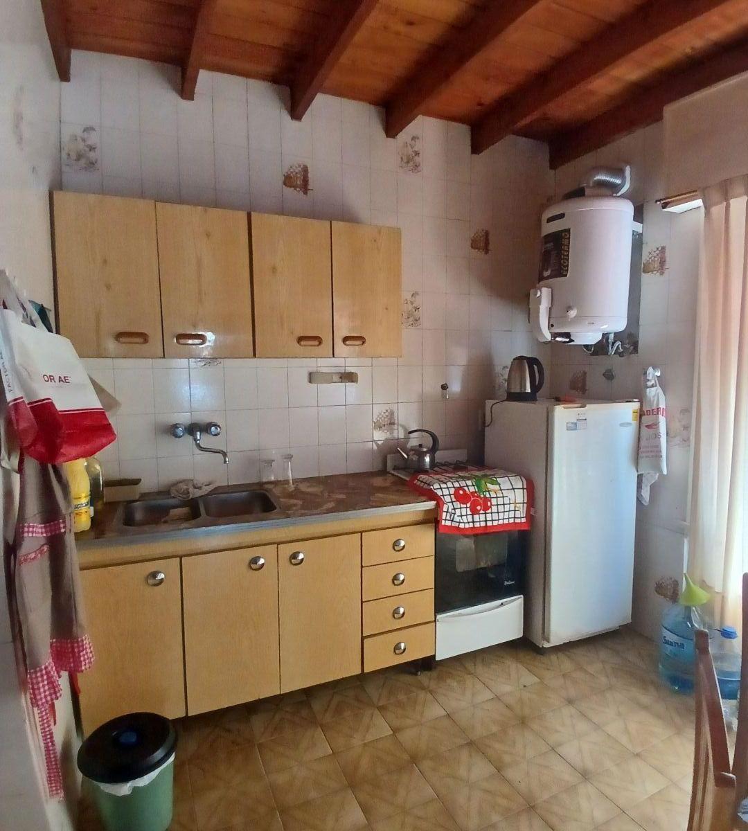 Casa 4 Dorm.. | Esquiu 311 1