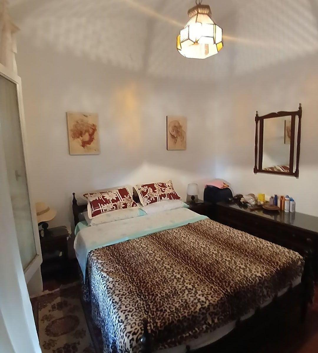 Casa 4 Dorm.. | Esquiu 311 5