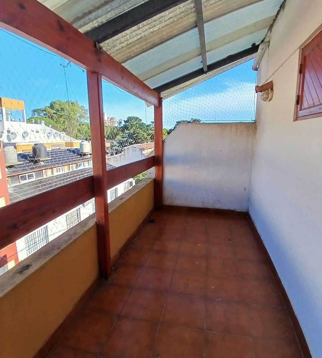 Casa 3 Dorm.. | Av Mitre 2373 2