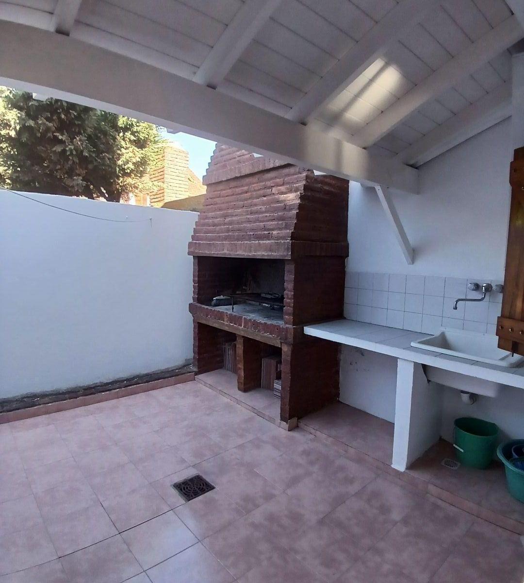 Casa 2 Dorm.. | Mendoza 3641 2