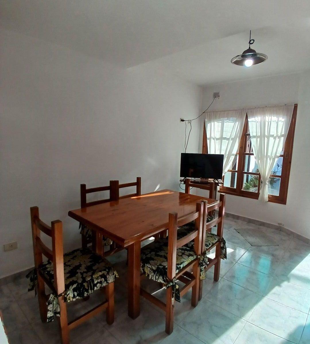 Casa 2 Dorm.. | Mendoza 3641 4