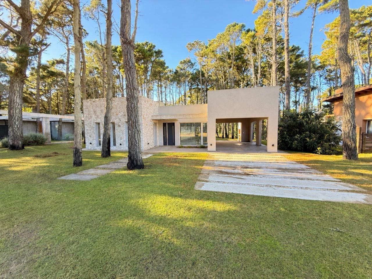 Casa . | ENEAS