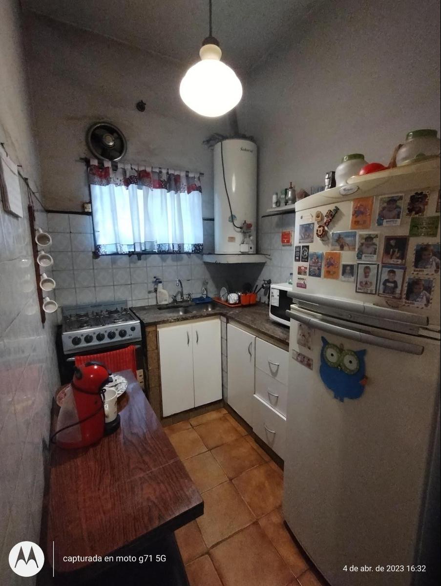 Foto de Liniers ph 3 amb, planta baja interno c/PATIO AMPLIO sin expensas, imagen 2