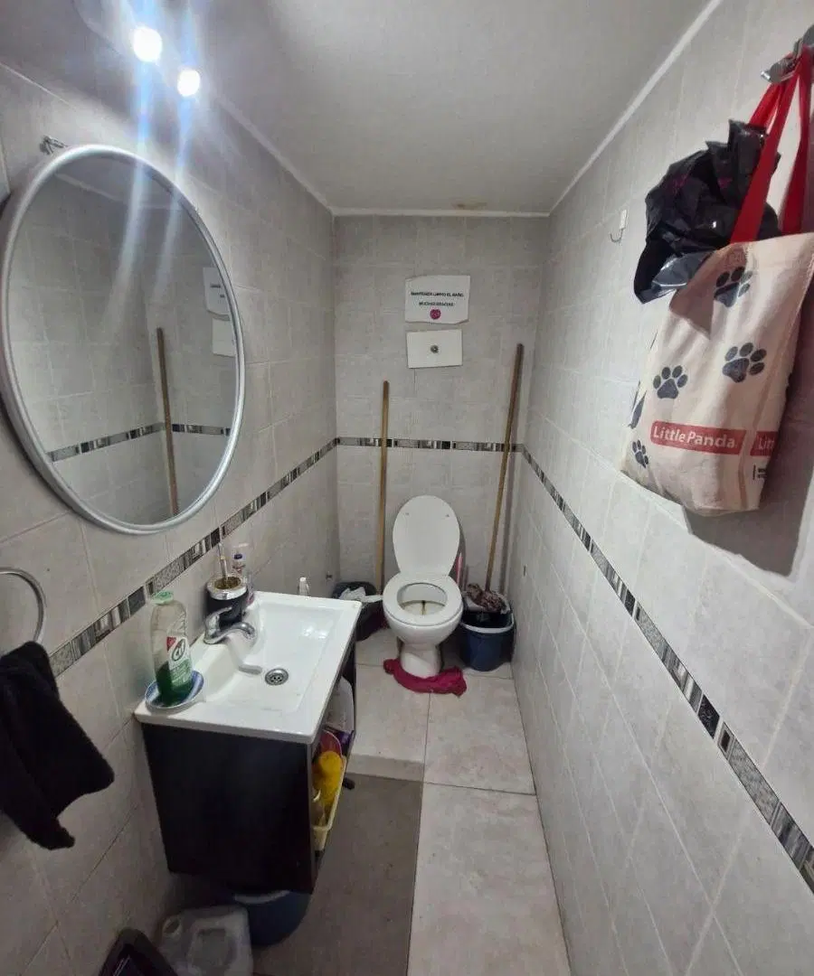 Liniers .Local comercial sobre av. Emilio Castro 1