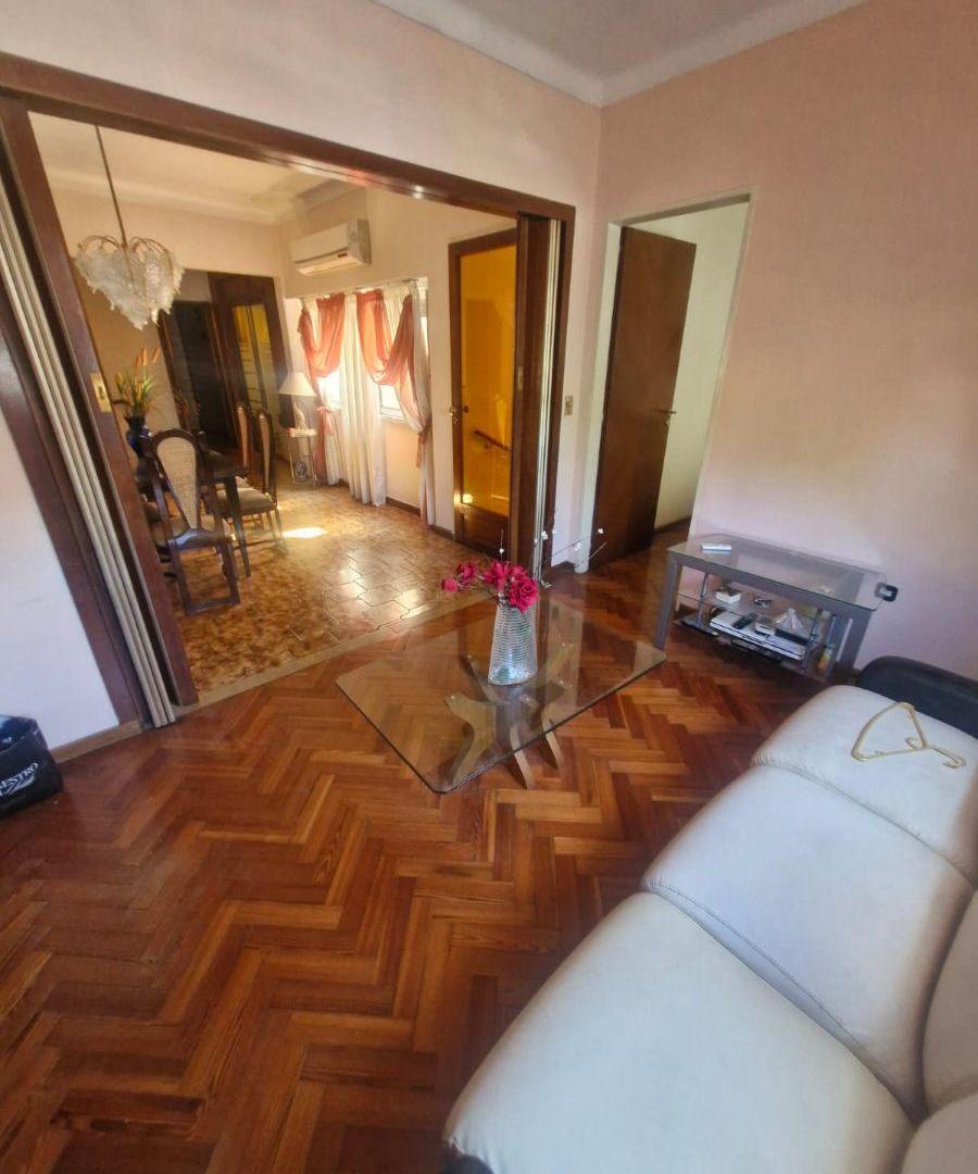 Foto de Liniers PH 3 ambientes 1er Piso c/entrada individual 2 baños, Quincho, imagen 4