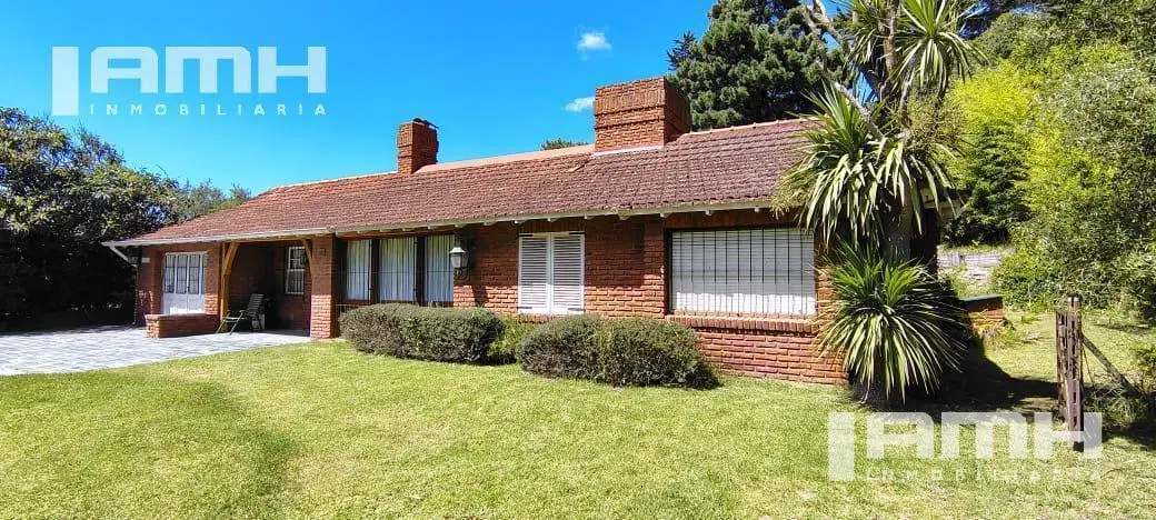 Casa en  Venta Pinamar Zona Iglesia 8