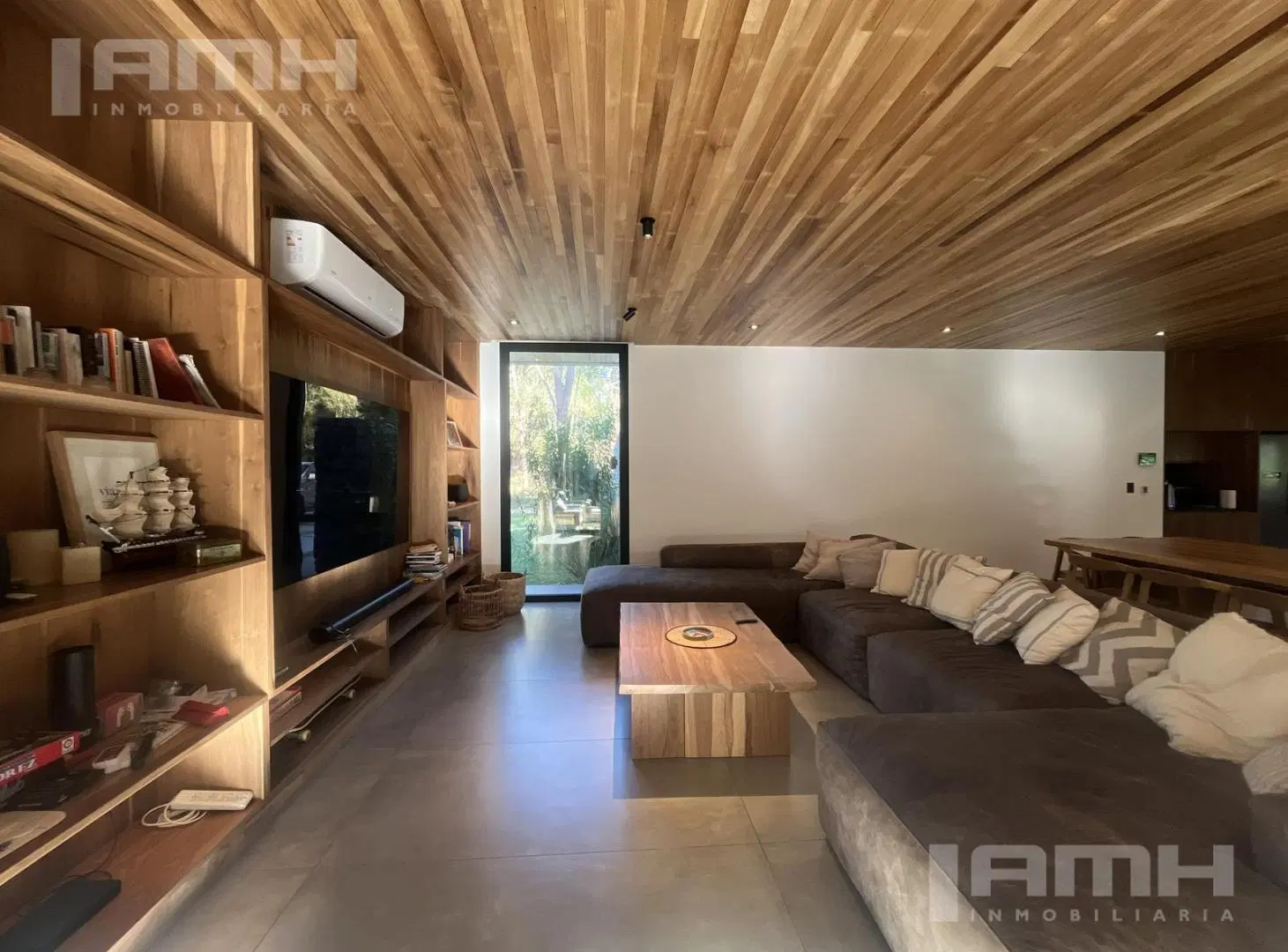 Carilo Casa de Categoria en Venta - entorno único 2