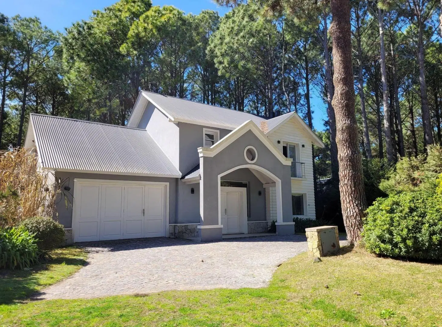 Casa en  Venta Categorica Zona Norte Pinamar Piscina Climatizada Garage 3