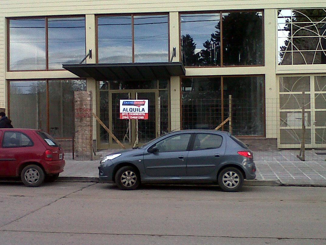 Foto de EXCELENTE LOCAL CON ESTACIONAMIENTO CENTOR BARILOCHE, imagen 5