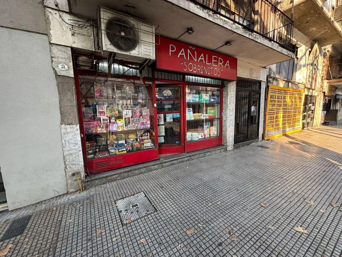 Local 128mts s/Av y Parada mts Parque Lezama y Av M. Garcia Muy Comercial 1