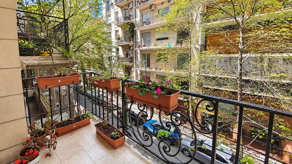 Foto de Larrea y Arenales Fte y Cfte Elegante Piso Frances Vista Pulmon Verde, imagen 2