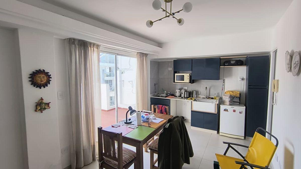 Foto de IMPERDIBLE 2 AMBIENTE RECICLADO - RECOLETA - BALCON/TERRAZA PROPIA, imagen 3