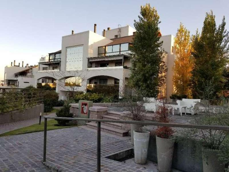 Foto de Departamento de tres dormitorios en venta, Casonas del Cerro, imagen 2