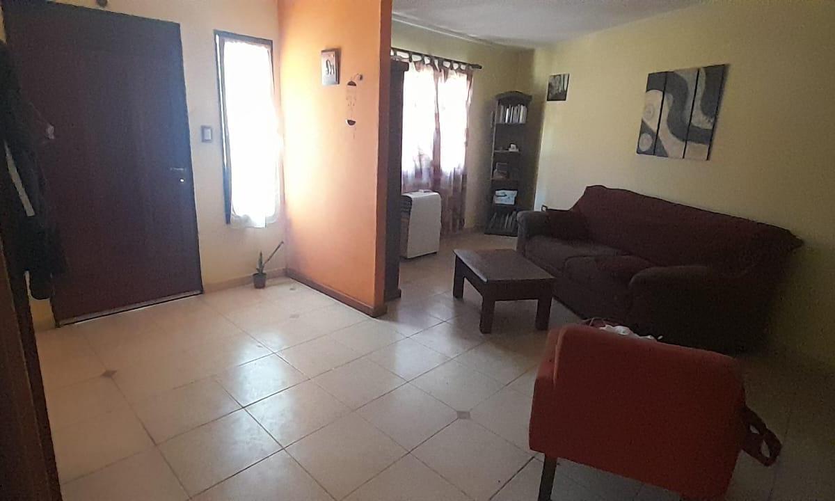 Casa en Venta Tres Dorm. Mas Escritorio y Pileta, Cuesta Colorada 5