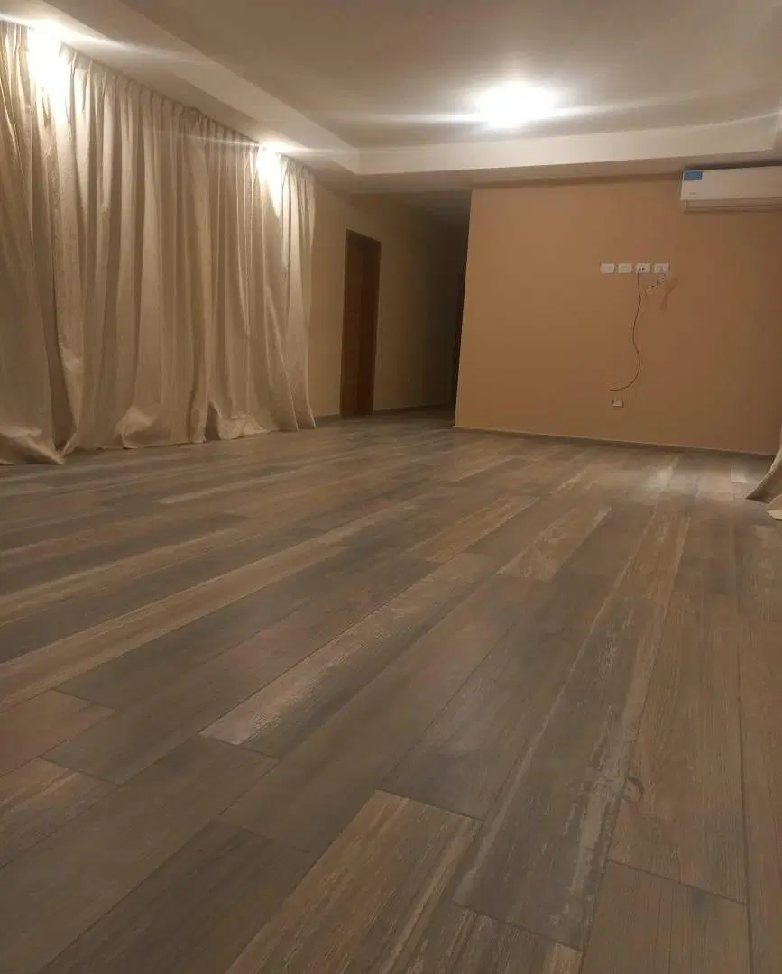 Excelente Casa en alquiler cuatro dormitorios, pileta, seguridad Valle del Golf 2