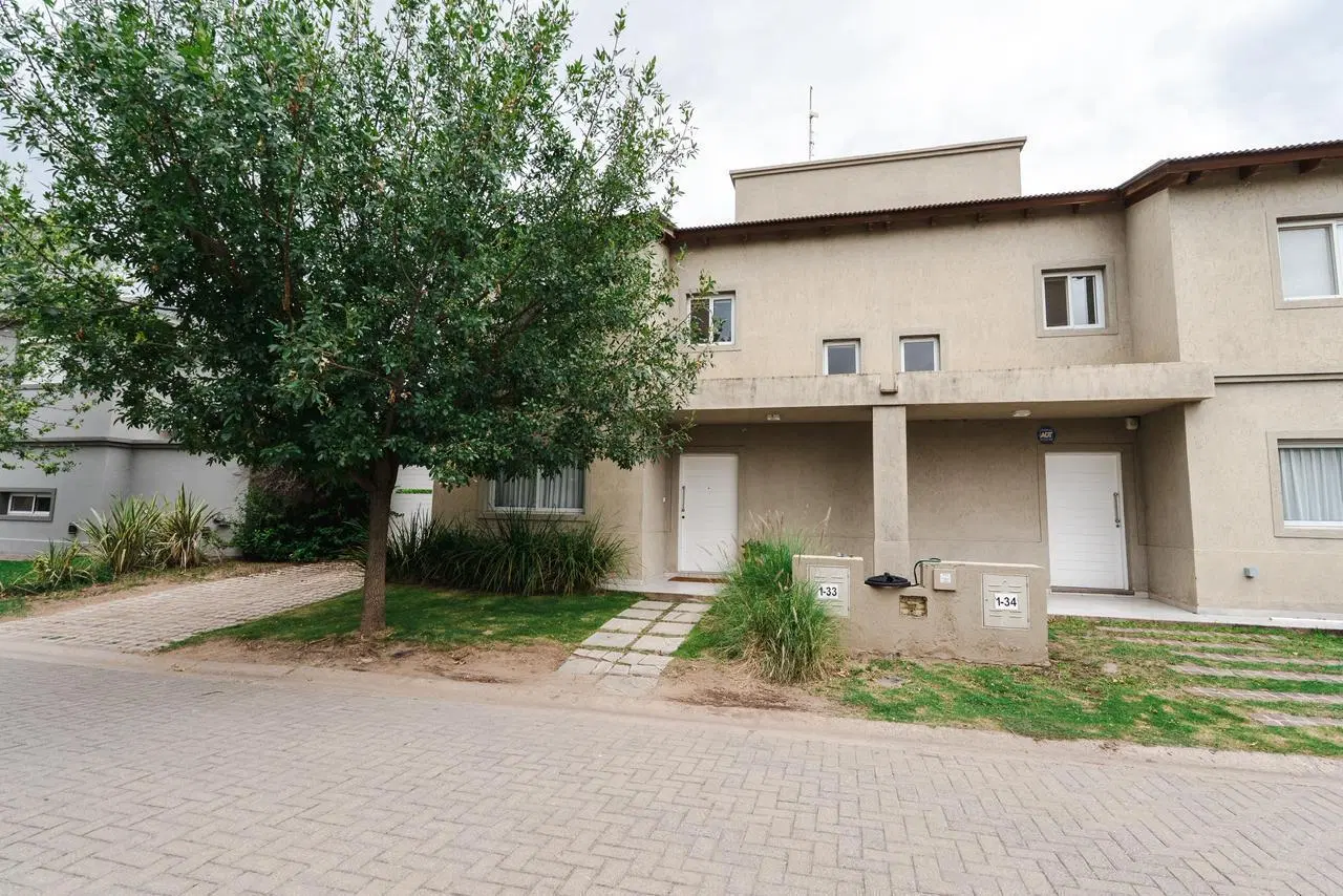 Casa en alquiler, tres dormitorios, Campo de Vuelo 3
