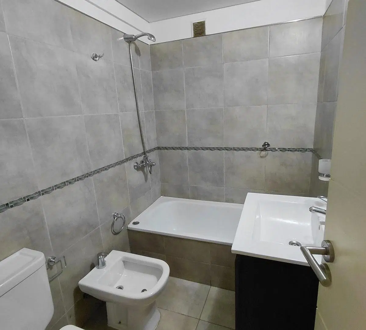 Departamento en alquiler con balcón, Nueva córdoba 4