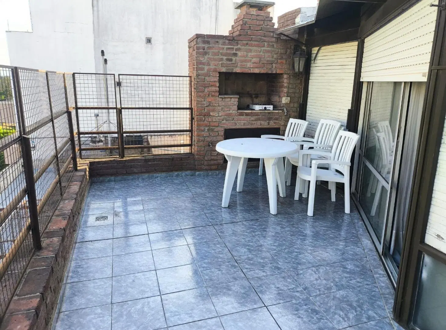 Obispo Salguero amplio semi piso 4