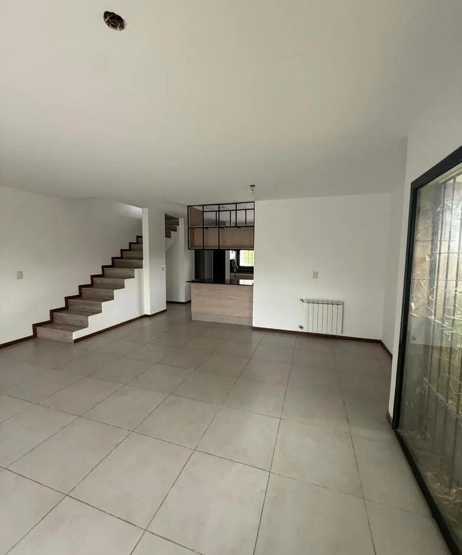 Casa en Housing Los Molinos, tres dormitorios 3