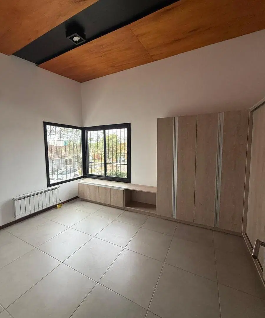 Casa en Housing Los Molinos, tres dormitorios 4