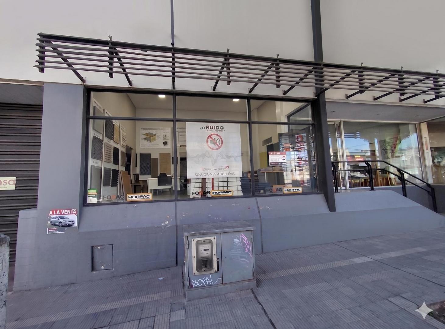 Foto de Local con gran exposición comercial, amplia vidriera, en alquiler, imagen 5