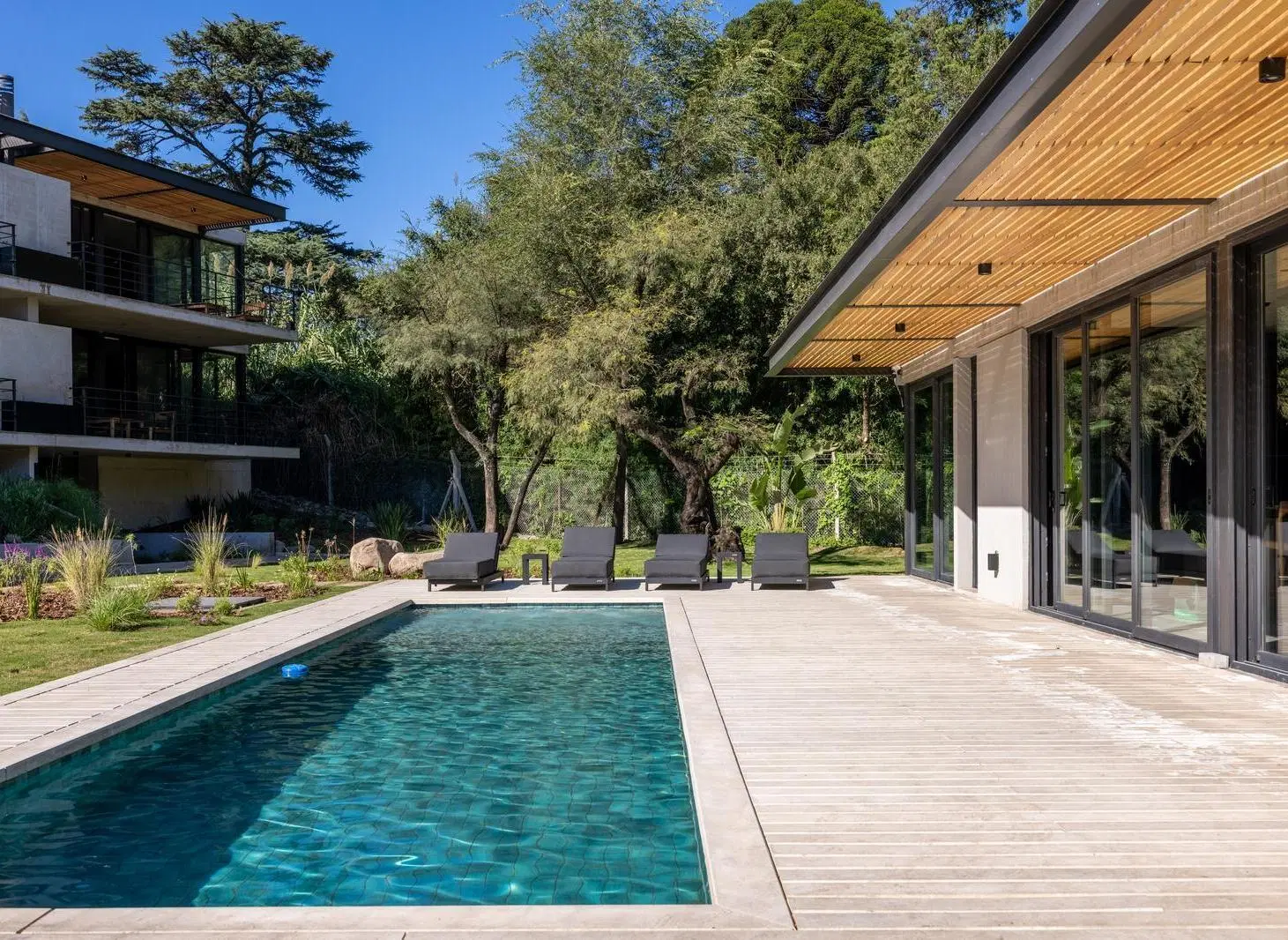 Condominio Casa Aite, Villa Allende 2