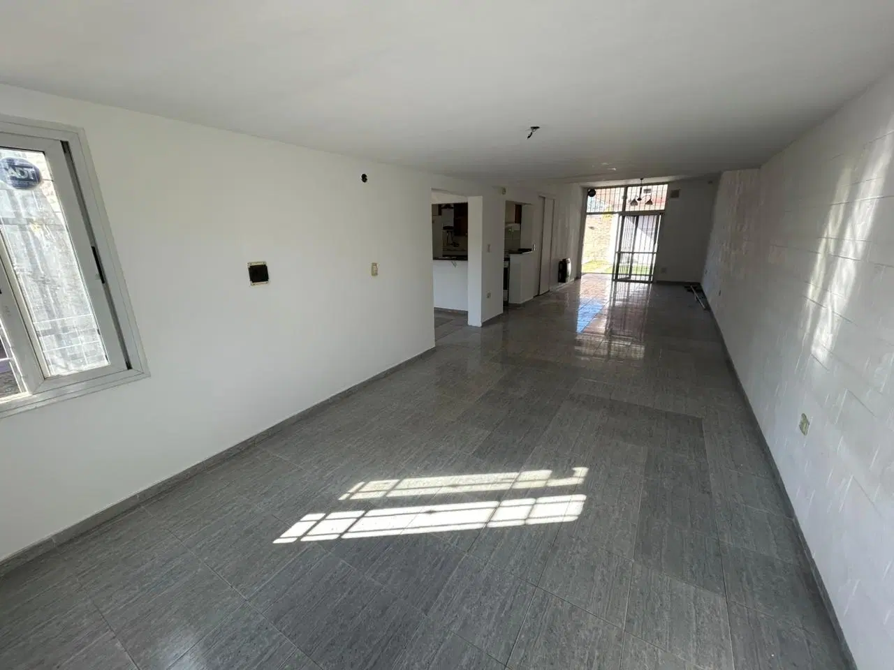 Casa en alquiler tres dormitorios, Natania, pileta, Prox Valle escondido 3