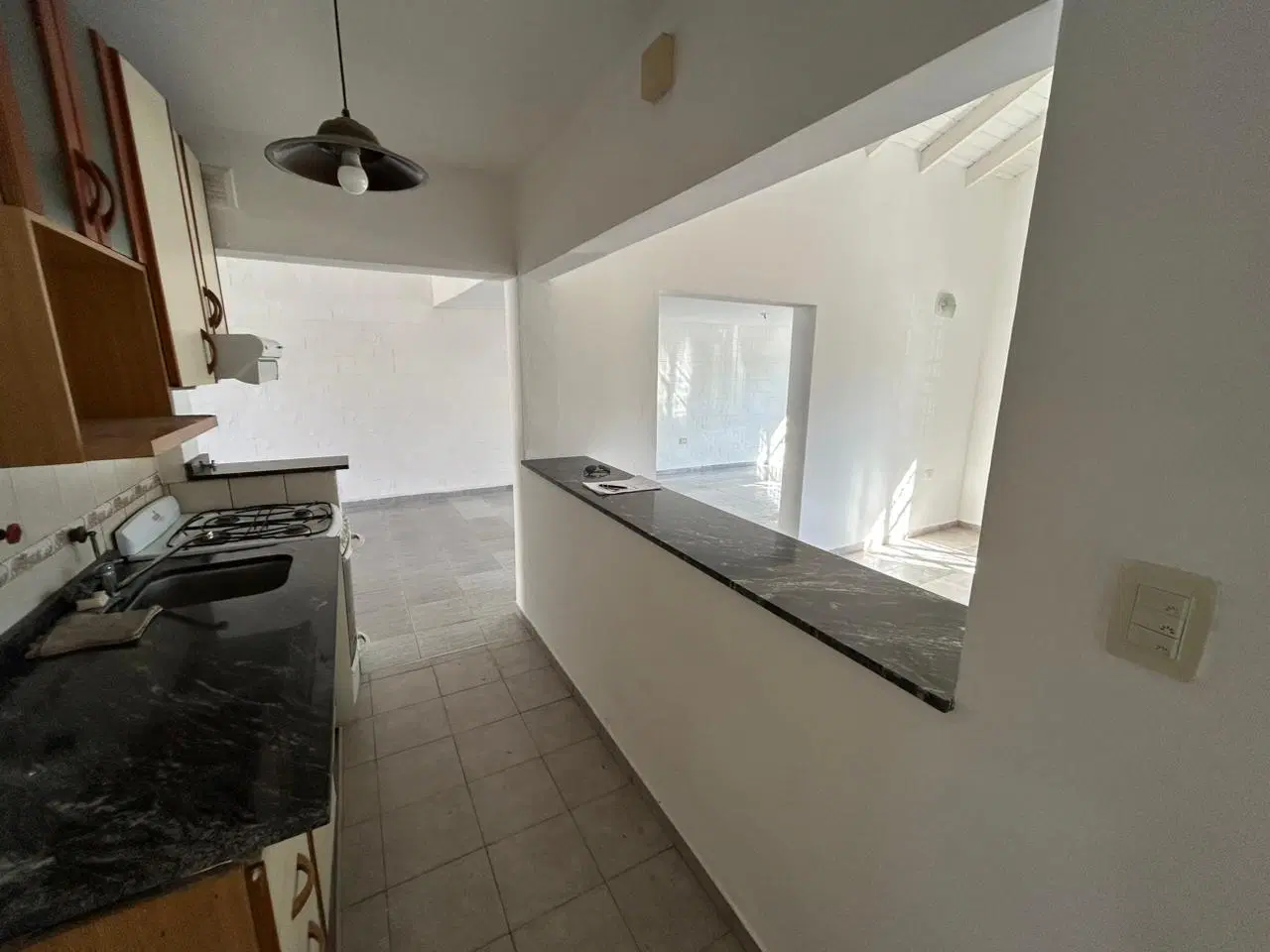 Casa en alquiler tres dormitorios, Natania, pileta, Prox Valle escondido 5