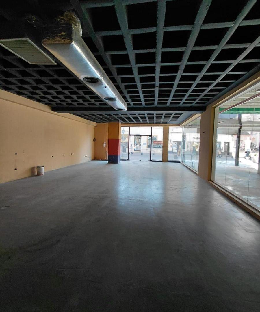 Foto de Local en Centro, gran vidriera, ubicación estratégica, imagen 1