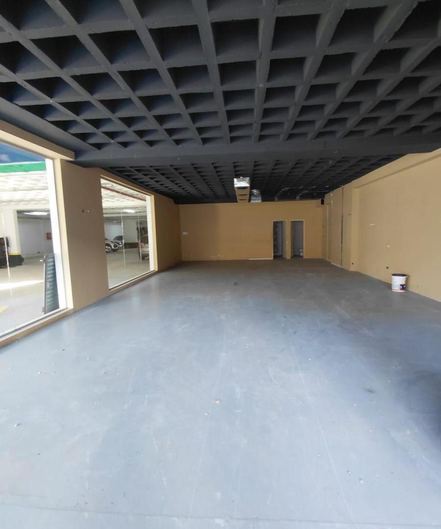 Foto de Local en Centro, gran vidriera, ubicación estratégica, imagen 5