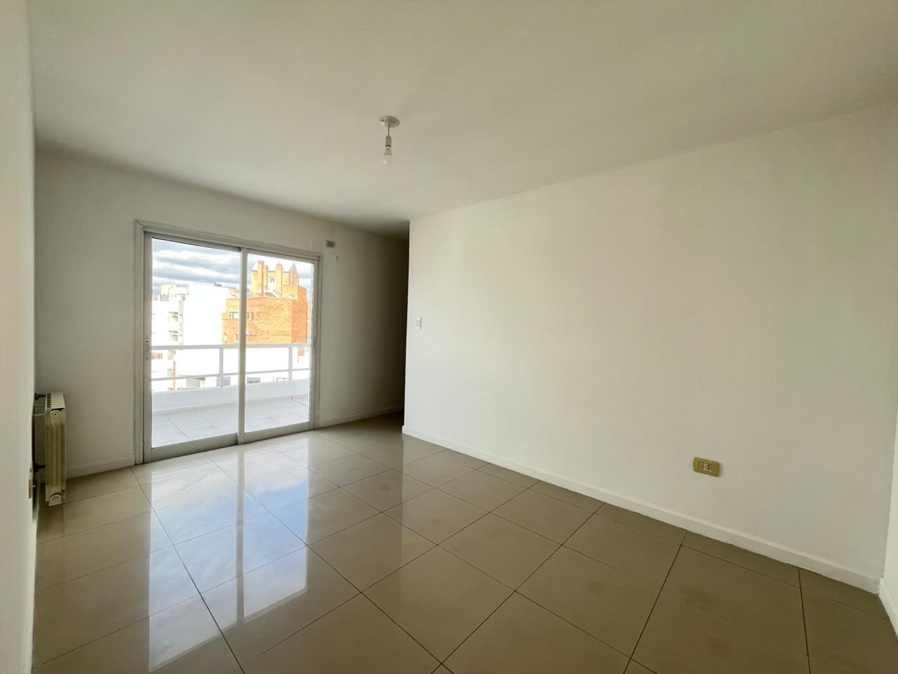 Foto de TRIPLEX CON DOBLE TERRAZA PROPIA CON VISTA A LAS SIERRAS, imagen 3