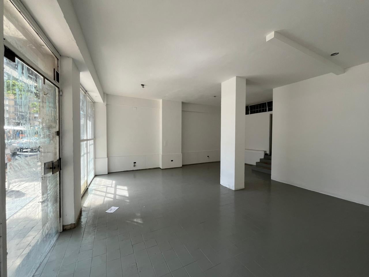 Foto de Local en alquiler, sobre Avenida, Centro, imagen 1