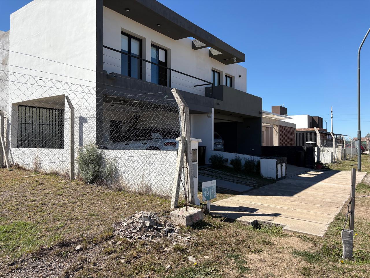 Foto de Terreno en venta Solares de Manantiales, apto duplex, proyecto aprobado, imagen 3