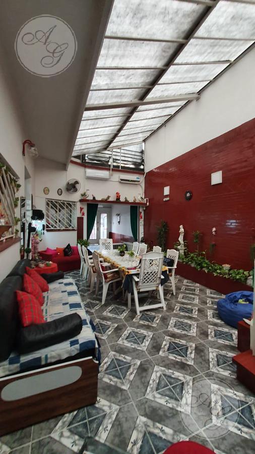 Casa Terreno Propio de 4 Amb - Cochera - Patio - Terraza - Exc. Estado 3