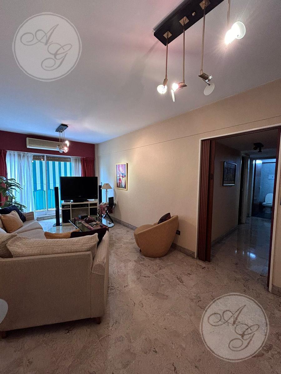 Imperdible Oportunidad - 5 Ambientes C/ Cochera Fija Cubierta y Balcon Doble - Refaccionado - Boedo 4