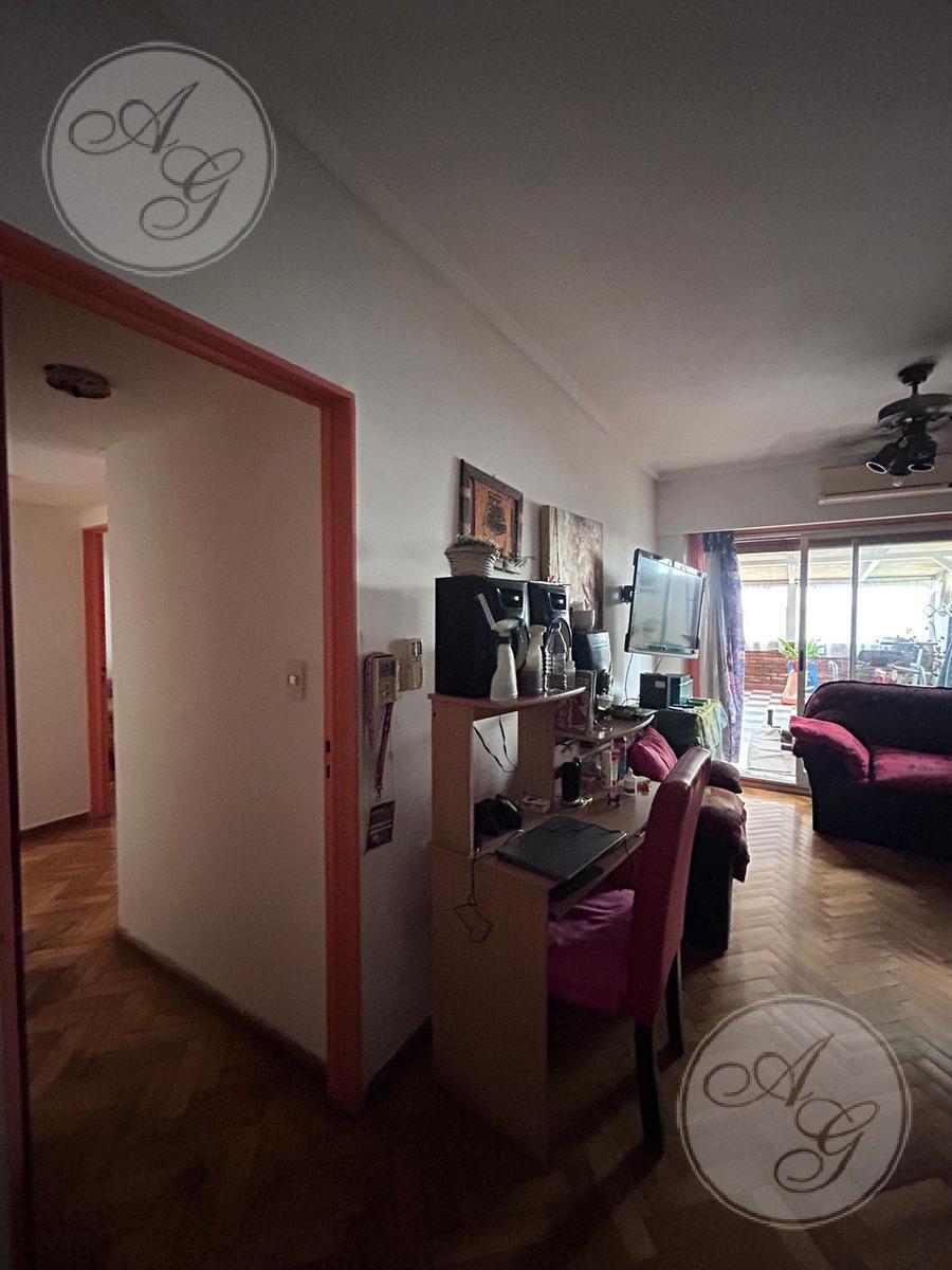 Semi Piso 3 Ambientes C/ 2 Patios - Carlos Calvo y Muñiz - 120 m² - Exc. Estado 5