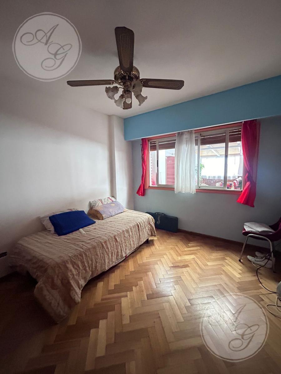 Semi Piso 3 Ambientes C/ 2 Patios - Carlos Calvo y Muñiz - 120 m² - Exc. Estado 1