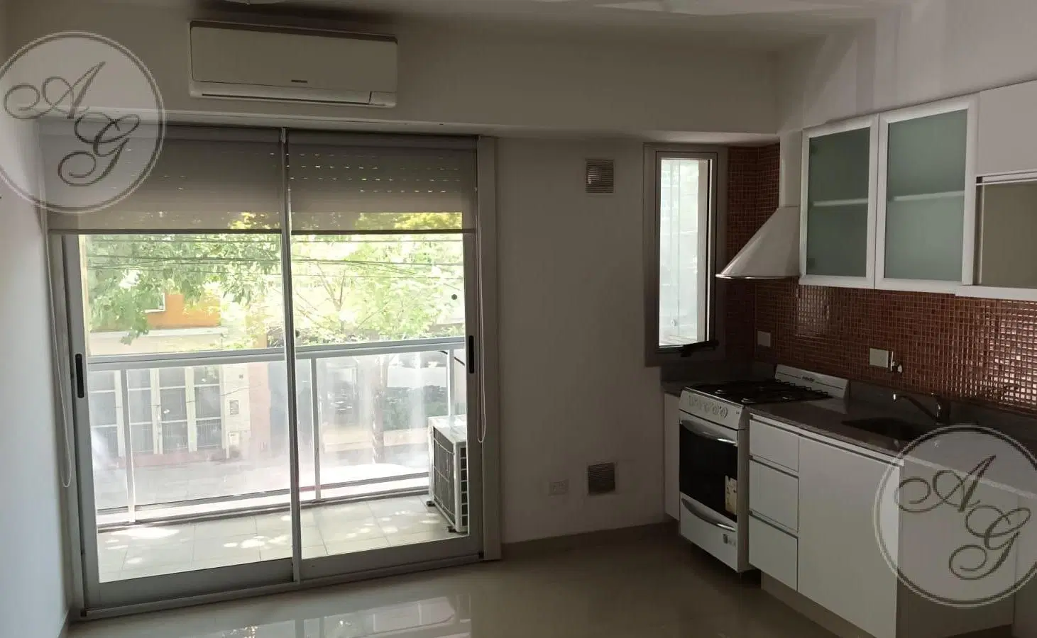 SEMI PISO - GRAN AMBIENTE Y MEDIO c/ BALCON Y BAULERA - VALLE Y BEAUCHEF - IMPERDIBLE EXC. ESTADO 2