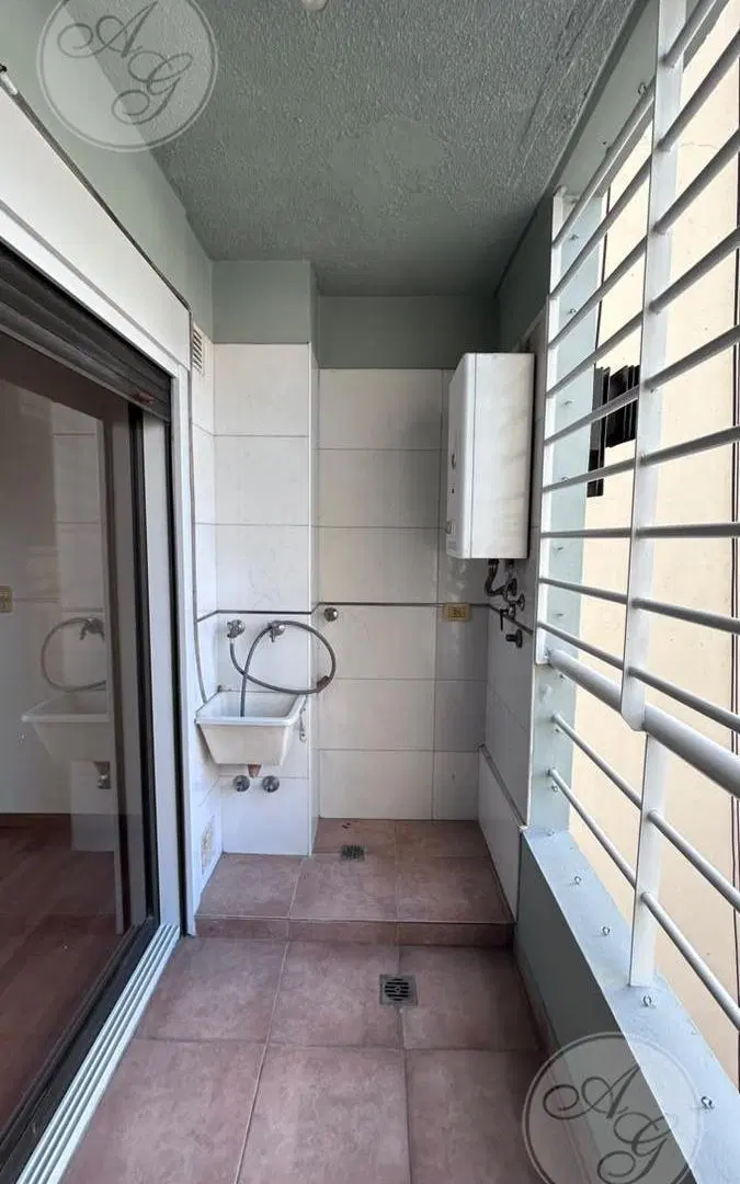 1AMB LUMINOSO C/ BALCON - JOSE BONIFACIO Y DOBLAS - EXC ESTADO 4